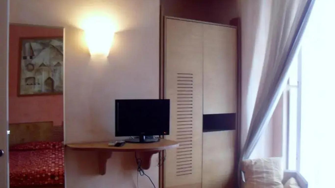 Hotel Clarean