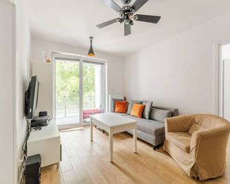 Artyleryjska Apartment for 8 People - Kolobrzeg - Sala de estar