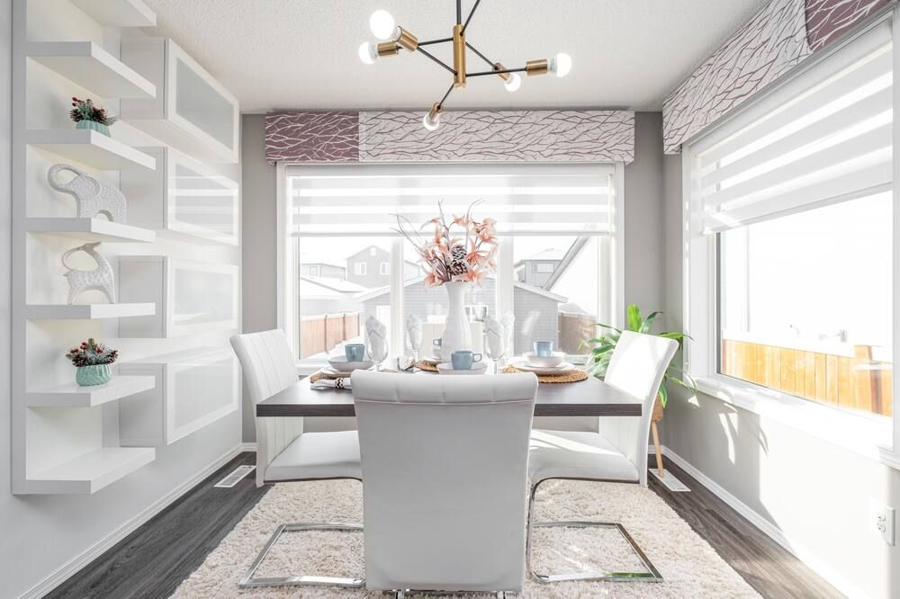 Modern house in trendy location in South Winnipeg-Bridgwater Area - Winnipeg - Restaurant