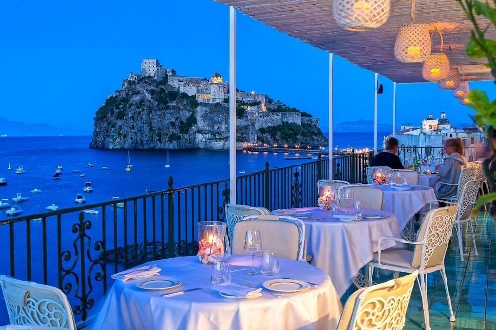 Miramare E Castello - איסקיה - מסעדה