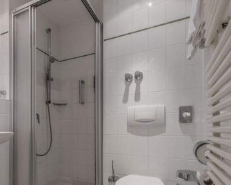 Hotel Royal - Munich - Bathroom