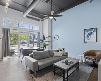Placemakr Music Row - Vanderbilt - Nashville - Living room