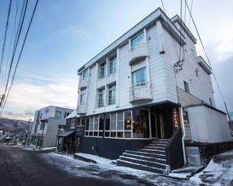 Unplan Village Hakuba - Nagano - Building
