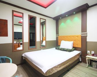 Gunsan Tootoo - Gunsan - Habitación