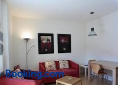 Casa de los Beneficiados - Roncesvalles - Living room