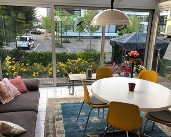 Schoene Wohnung fuer Business und Ferienaufenthalt - Biel - Innenhof