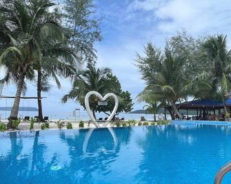 Scarlet Sails Villa - Koh Rong - Piscina