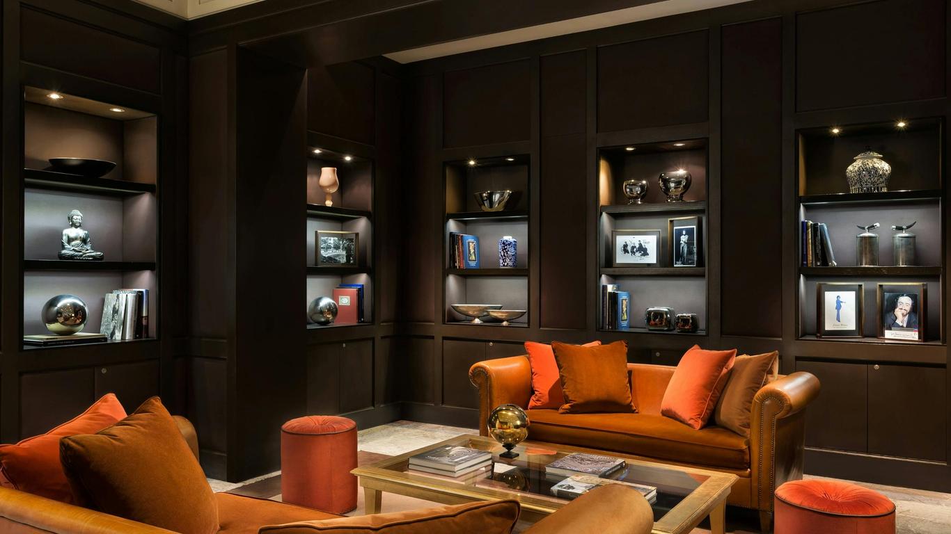 Sina Villa Medici Autograph Collection
