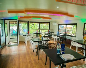 Tharangini Houseboats - Alapuzzha - Restaurant