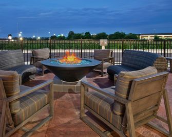 Hampton Inn by Hilton Union City - Union City - Balkon