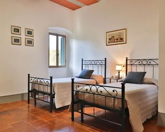 Paola Apartment - Antico Borgo La Torre Farmhouse - Reggello - Sypialnia