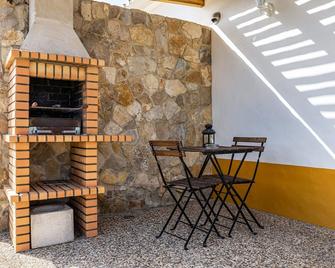 Vacation home Monte do Tanoeiro - Casa Nova with Wi-Fi and garden - Rogil