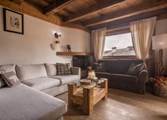 Cortina Lodge Stunning View R&R - Cortina d'Ampezzo - Living room