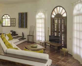 Kobe Suite Resort - Watamu - Living room