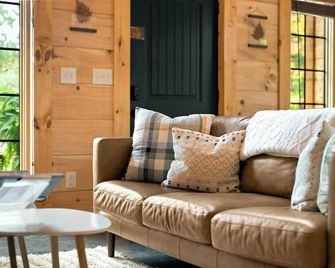 Cabin on the Ridge: The Sequel - Madison - Living room