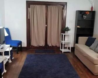 Cozy Emerson Heights Bungalow - Indianapolis - Phòng khách