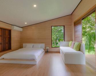 Private Garden Villa, Pool Table, Basketball Court - Lam Luk Ka - Bedroom