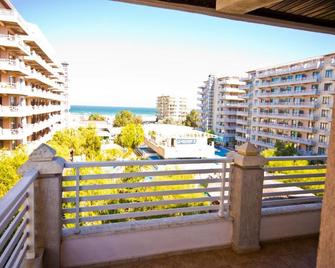 Phoenicia Holiday Resort - מאמאיה - מרפסת