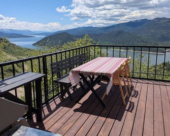 Unbelievably Scenic Mountainside Cabin - Irwin - Balcony