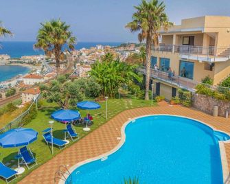 Nettuno Hotel Palace - Belvedere Marittimo - Zwembad