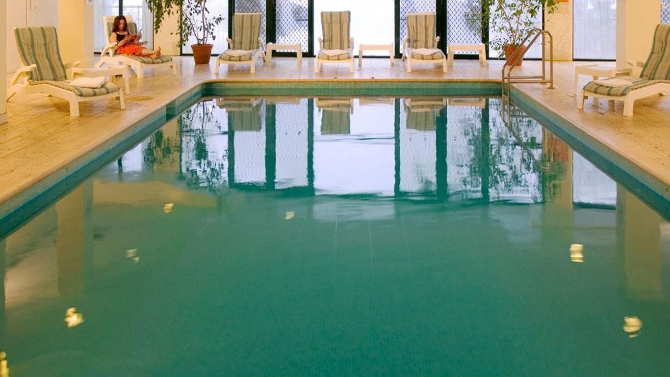 Mt Buller Chalet Hotel & Suites