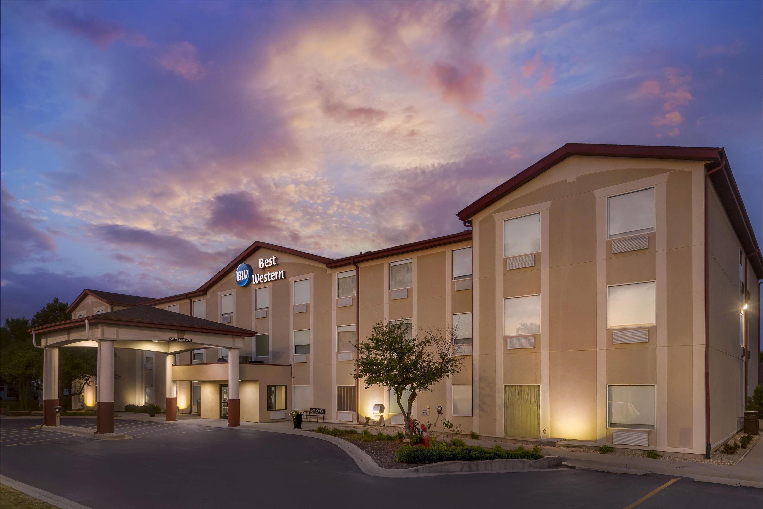 Best Western Joliet Inn & Suites - Joliet - Edificio