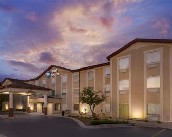 Best Western Joliet Inn & Suites - Joliet - Κτίριο