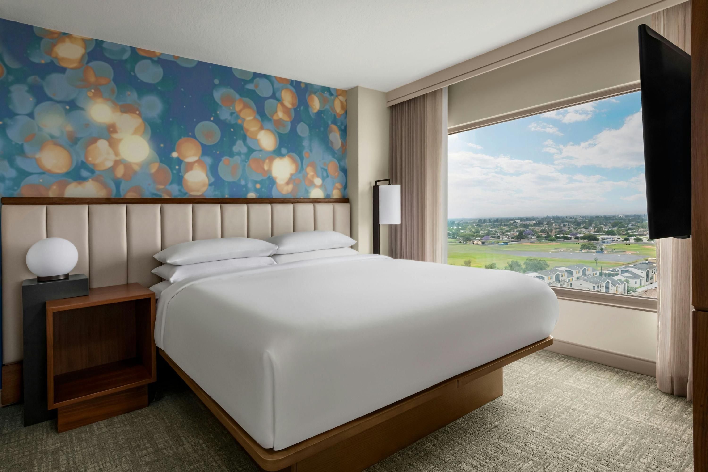 Anaheim Marriott Suites thumbnail 3