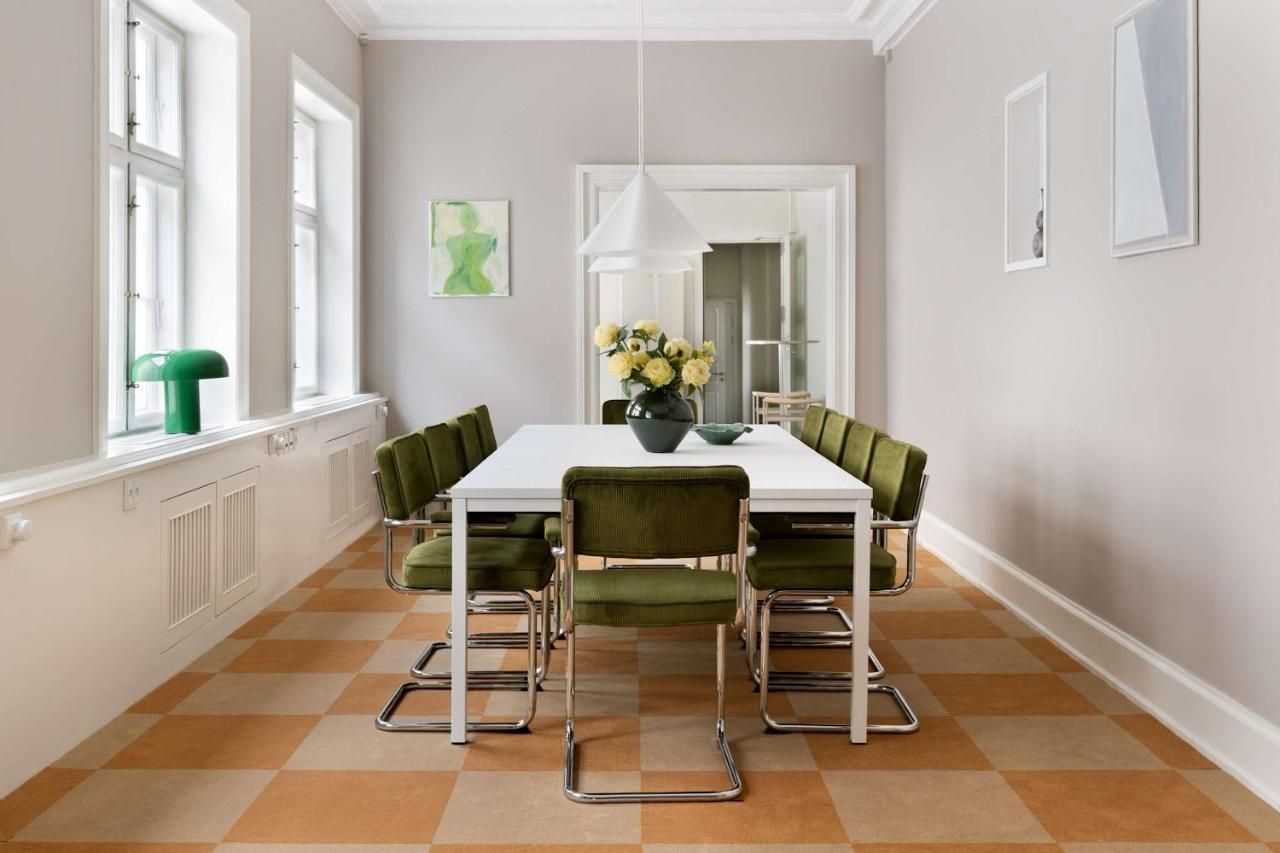 Royal Neighbors - 4 bedrooms - 2 bathrooms – København