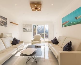 Ferienhaus 'Saphir' - Hohen Schönberg - Living room