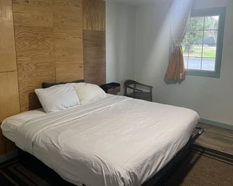 Inn On 17 - Savannah - Bedroom