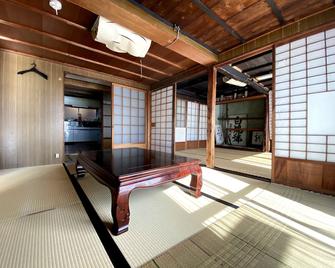 Whole house rental Igusa - Hostel - Hayashima - Dining room