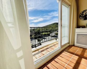 Spoondrift Hostal - Hengchun Township - מרפסת