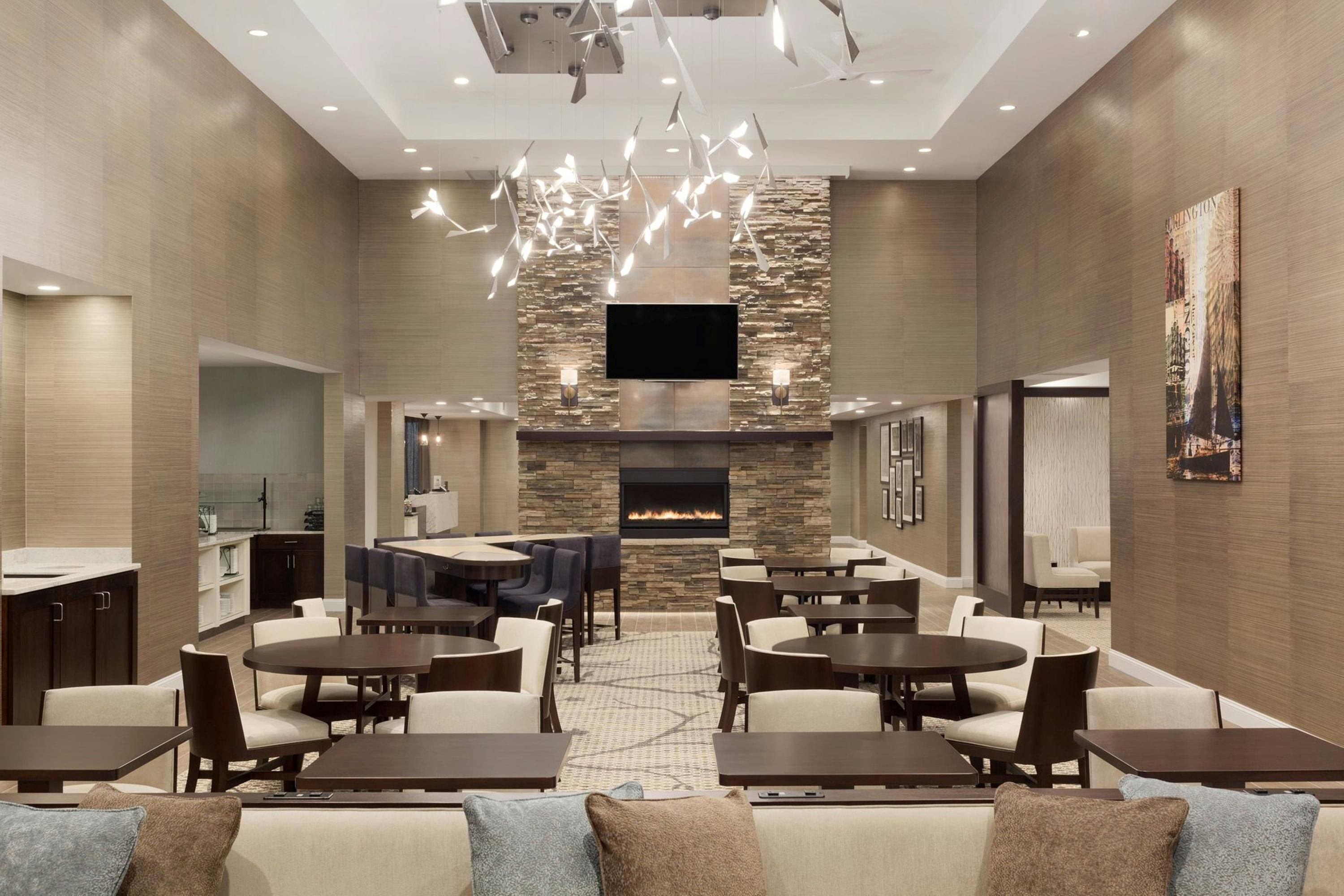 Homewood Suites by Hilton Burlington - South Burlington - Lounge