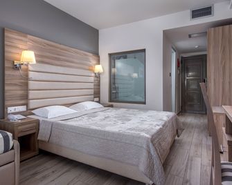 Dionysos Hotel & Suites - Kassandreia