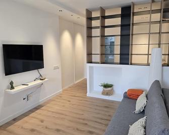 A&R Apartamento Margarita I - San Sebastián de los Reyes - Living room
