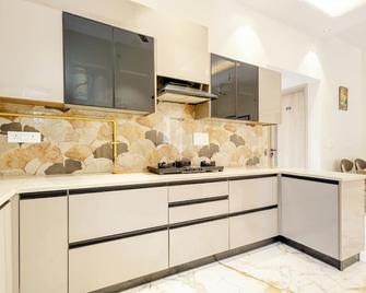 Lime Tree B&B Pari Chowk - Greater Noida - Cocina