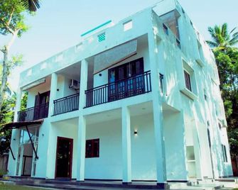 Villa 360 - Talpe - Edificio