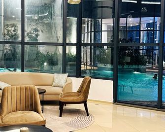 L&S Trizen Luxury Apartments - Colombo - Lobby