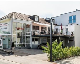 Stadthotel Geis - Bad Neustadt an der Saale - Building