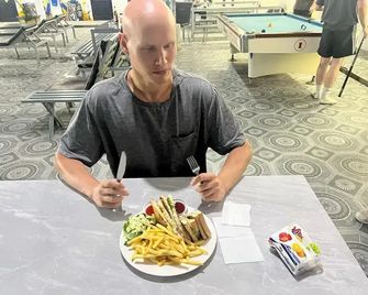 Apatuxay Vientiane Hostel - Vientiane