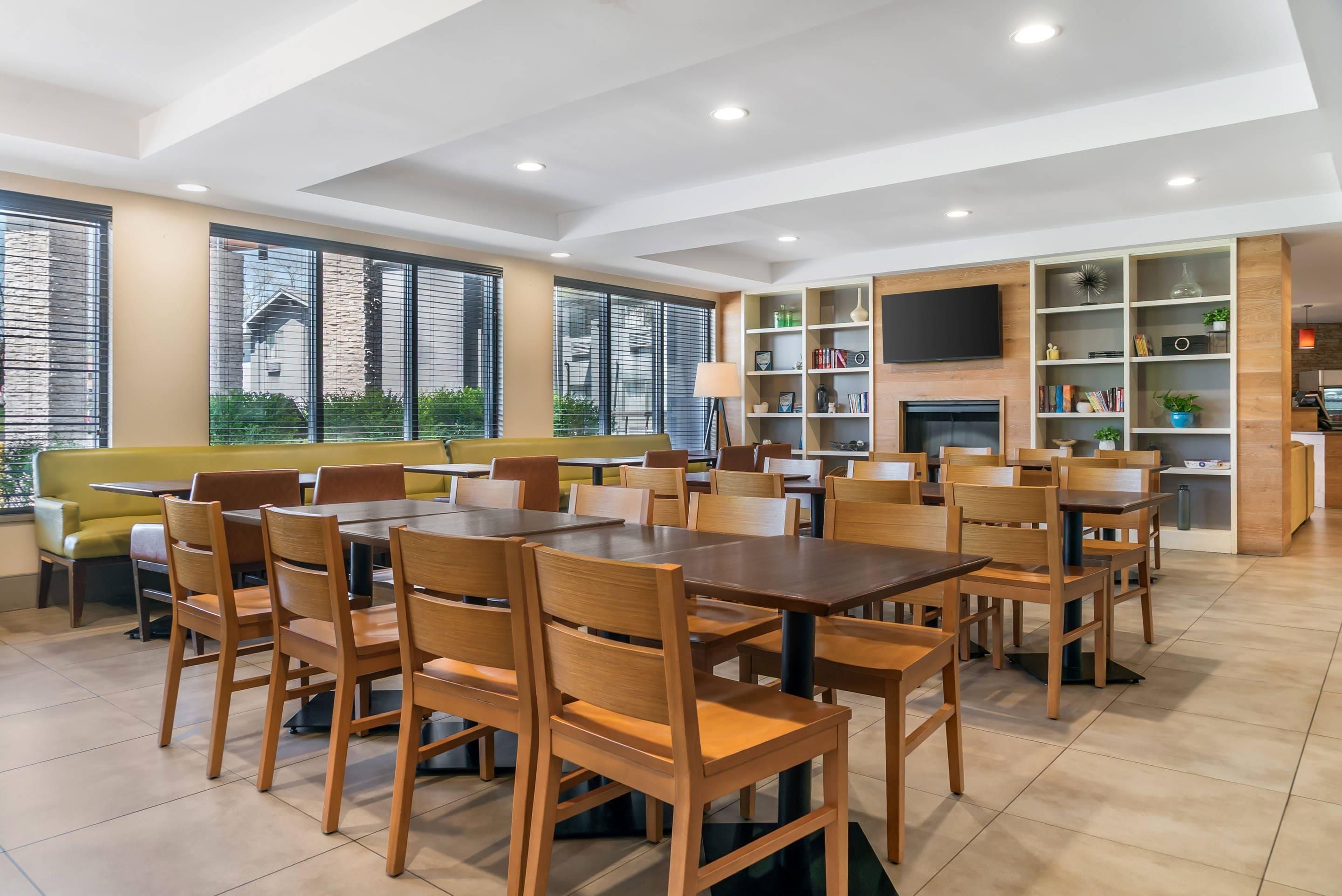 Country Inn & Suites by Radisson, Frederick, MD - פרדריק - מסעדה