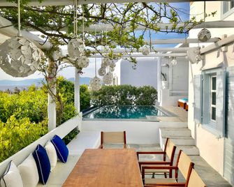 Belvedere Mykonos - Main Hotel Rooms &Suites - Mykonos - Balkon