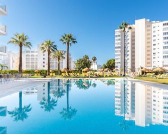 THB San Fermín - Benalmádena - Piscina