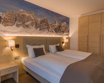 Hotel Villa Argentina - קורטינה ד'אמפצו - חדר שינה
