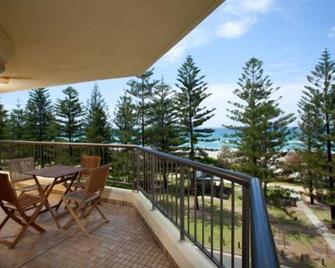 Mahana Burleigh - Unit 5 - Bundall - Balkón