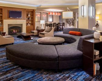 DoubleTree Suites by Hilton Minneapolis Downtown - Minneapolis - Area lounge
