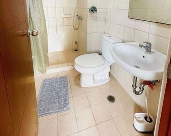 Arram 01 Royal Mediterania Next to Central Park - Yakarta - Habitación