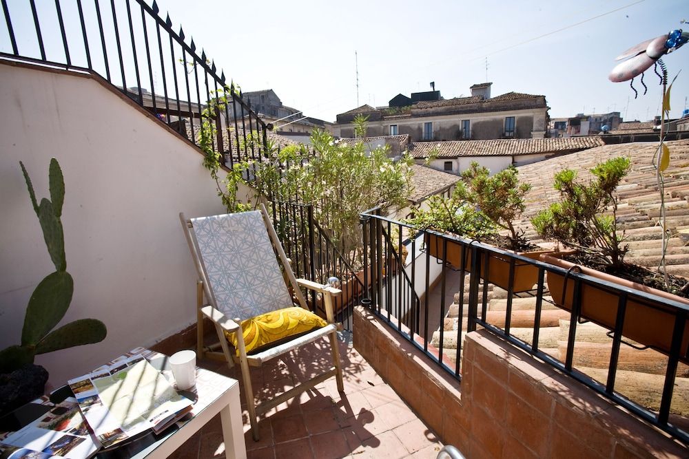 Bad - Bed & Breakfast and Design - Catania - Balcony