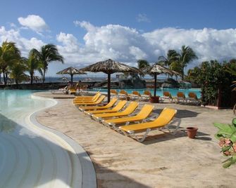 Le Manganao Hotel & Residences - Saint-François - Pool